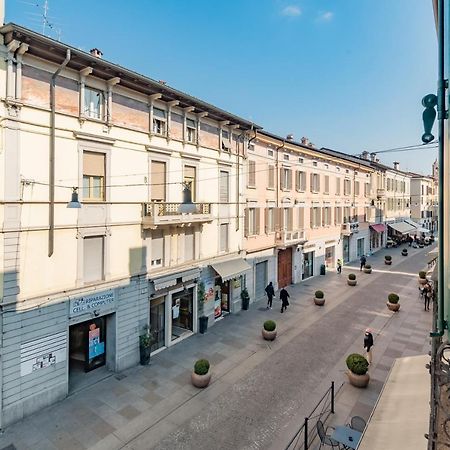 Appartamento Piazza Garibaldi - F&L Apartment Брешия Экстерьер фото