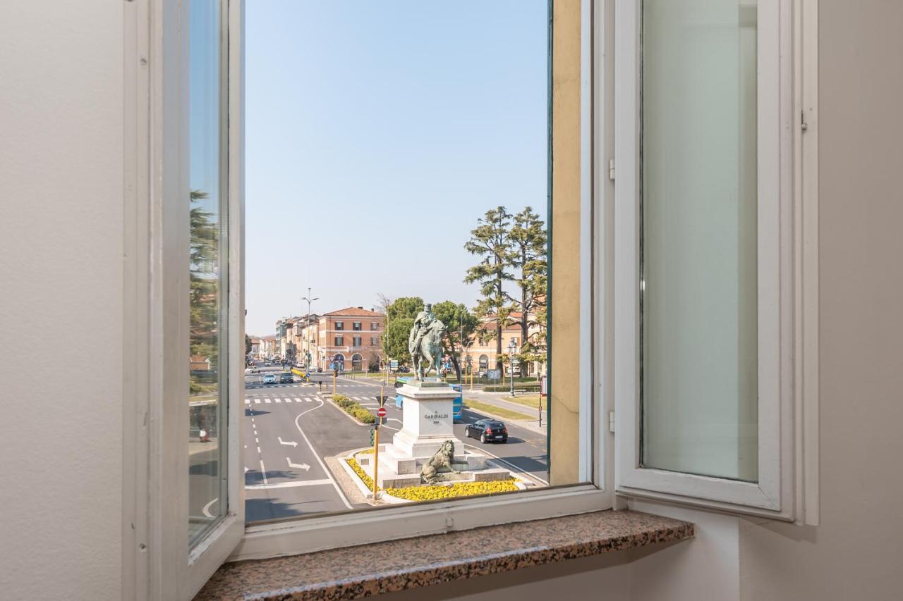 Appartamento Piazza Garibaldi - F&L Apartment Брешия Экстерьер фото