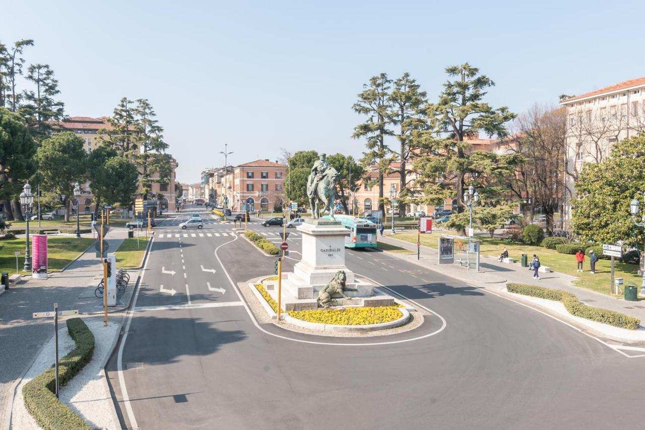 Appartamento Piazza Garibaldi - F&L Apartment Брешия Экстерьер фото